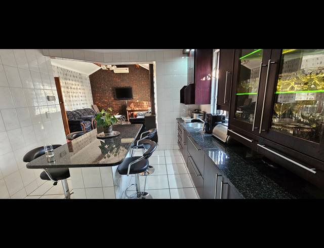 3 BEDROOM HOUSE FOR SALE IN ELANDSPARK